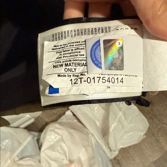 Canada Goose Men’s Military Green Puffer Jacket with Fur Hood - Picture 10 of 14